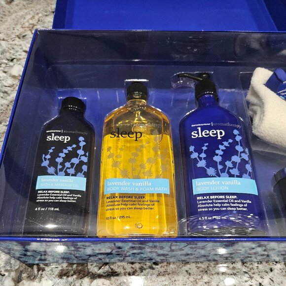 BRAND NEW BATH & BODY WORKS SLEEP GIFT BOX WITH LOTION, WASH, OIL, CANDLE, SOCKS - Picture 4 of 14